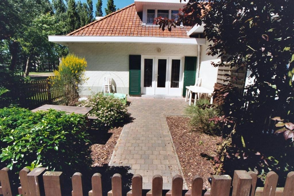 Appartement Dahlia Garden 8p De Haan Exterior foto